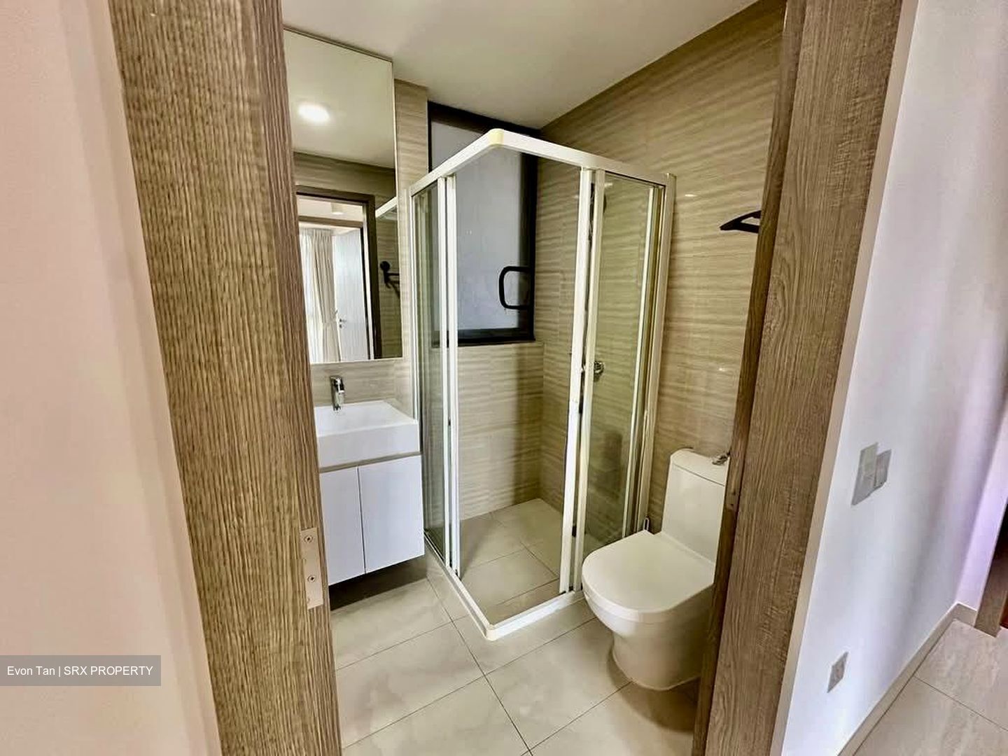 Sky Vue (D20), Condominium #593835601